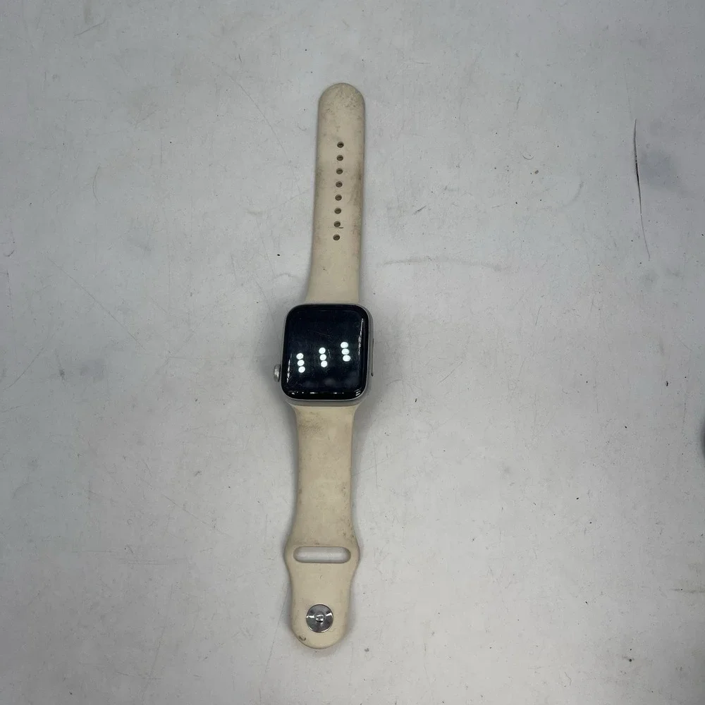 Apple Watch Series 5 44MM Black with White Band A2093 READ #0642 Z65/28 (VH)
